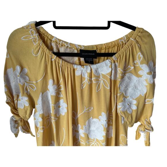 LIV Los Angeles Yellow Floral Embroidered Off-Shoulder Blouse Size M BohoChic - Picture 2 of 5